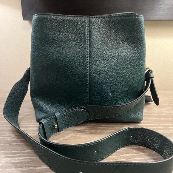 Radley London Duke Place medium compartment crossbody leather bag in pine needle - Picture 3 of 15